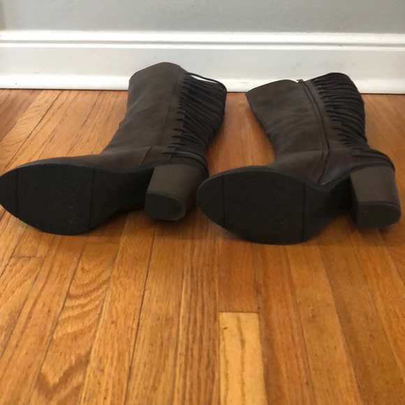 Tall boots - Picture 4 of 4